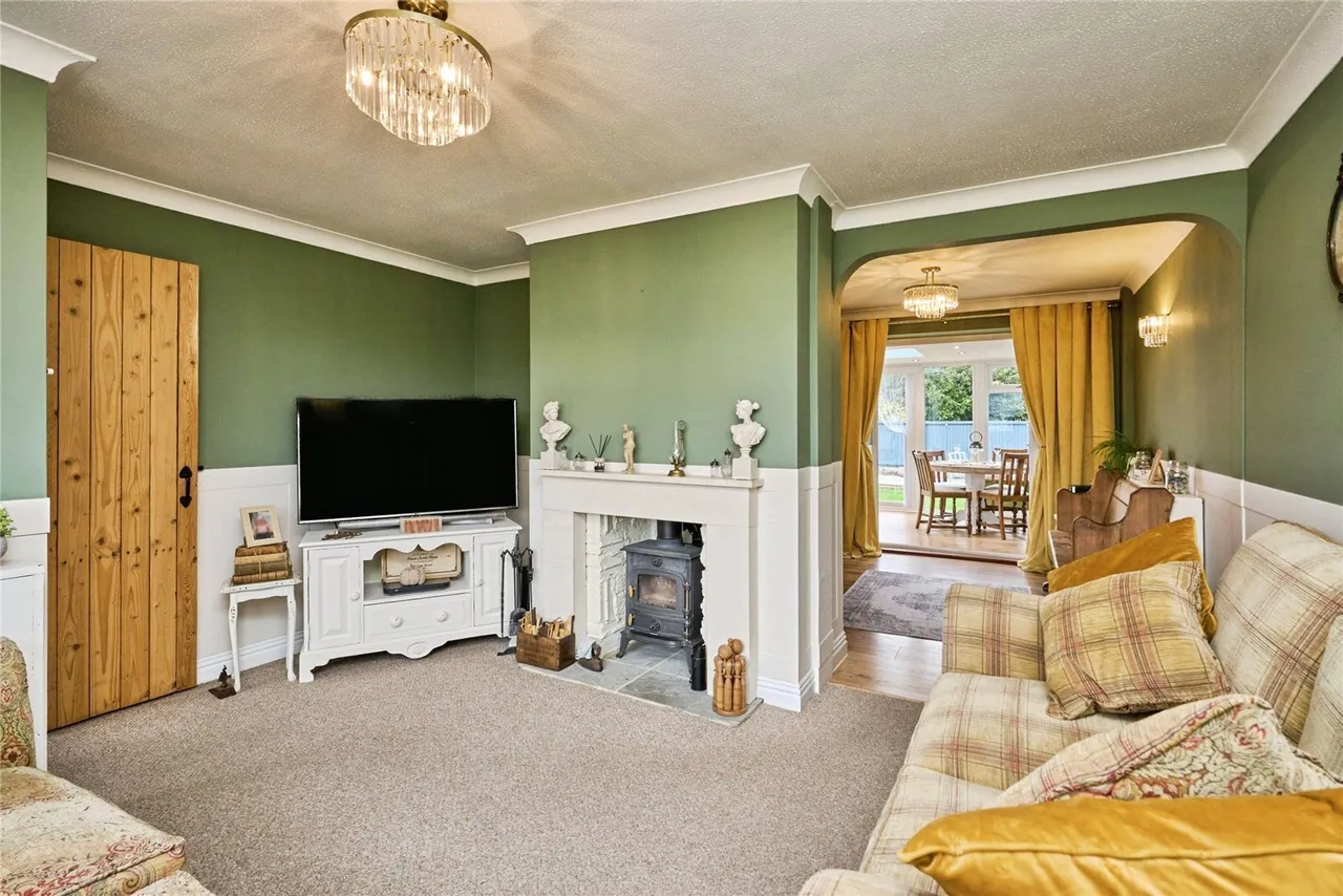 Campfield Road, East Cowes, PO32, photo 3