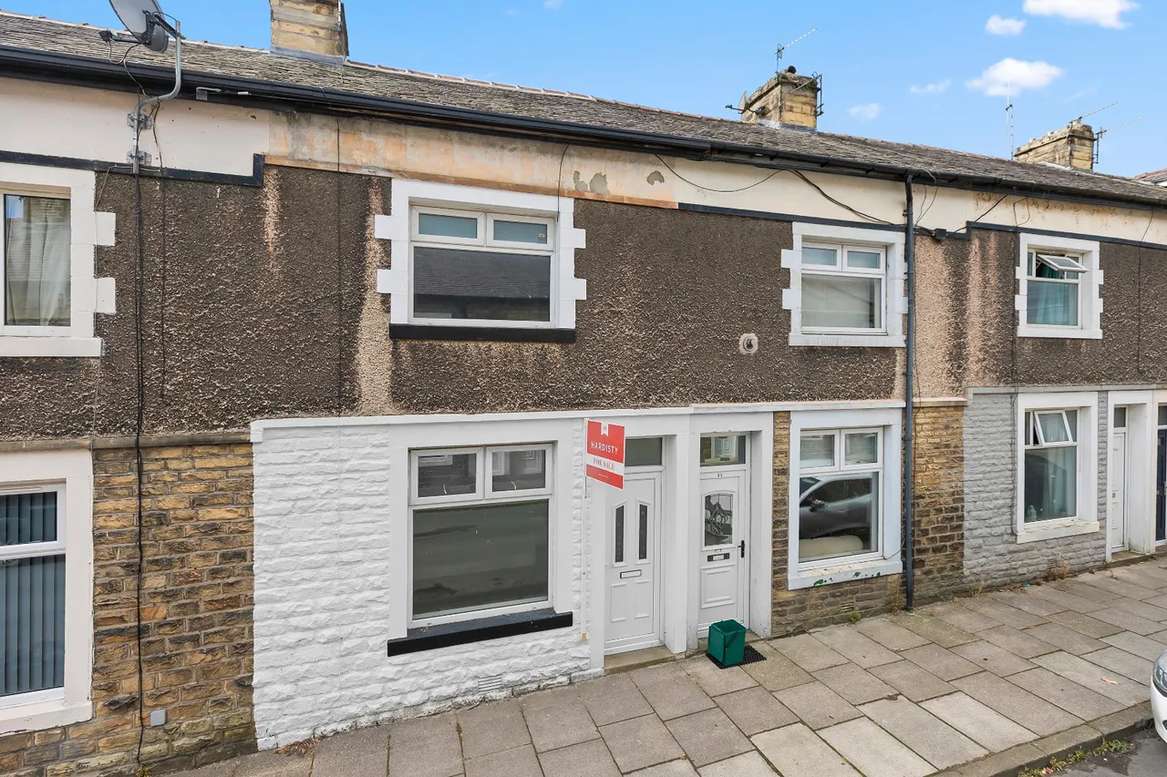 2 bed house for sale, Colin Street, Barnoldswick, BB18