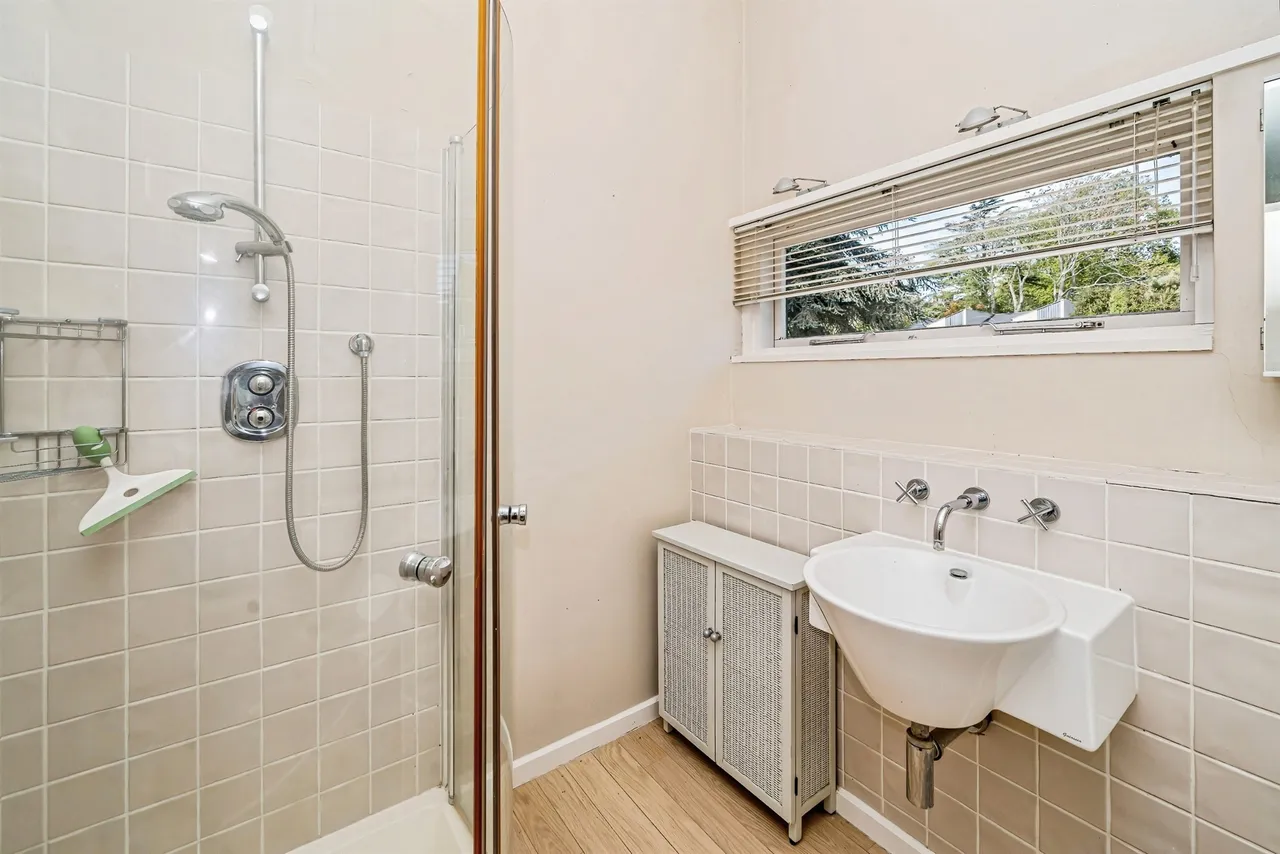 Cedar Chase, Taplow, SL6, photo 13