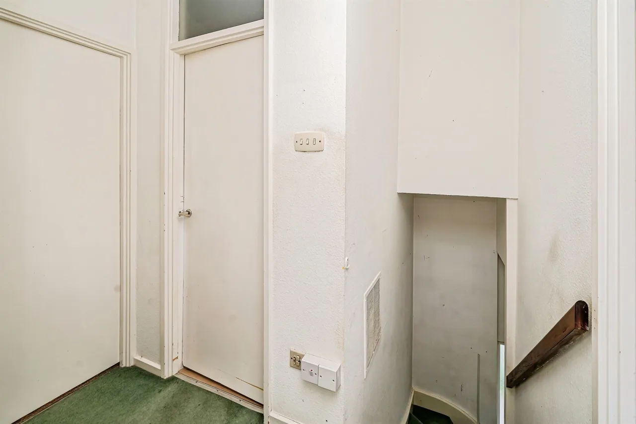 Cedar Chase, Taplow, SL6, photo 7