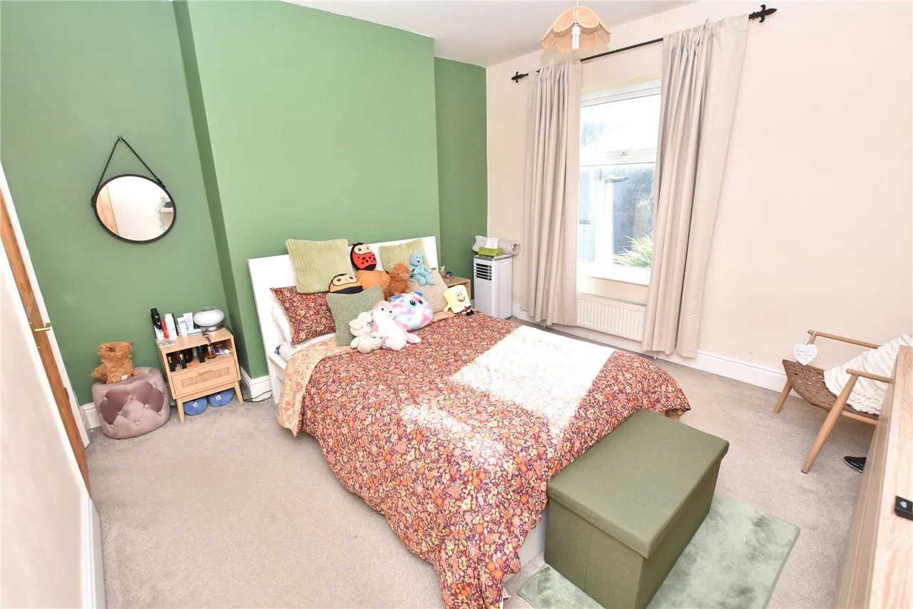 Holland Road, Old Whittington, S41, photo 8