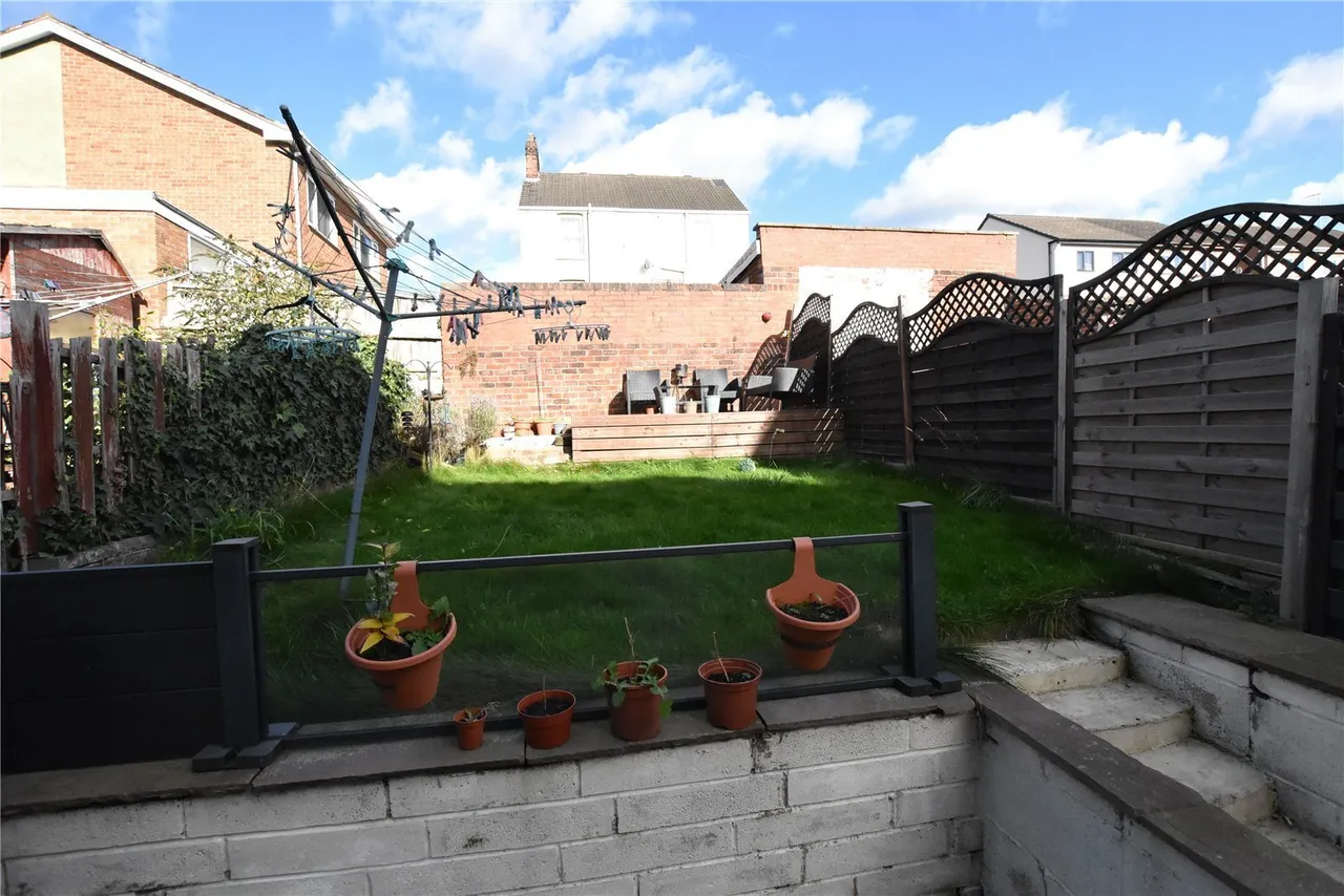 Holland Road, Old Whittington, S41, photo 12