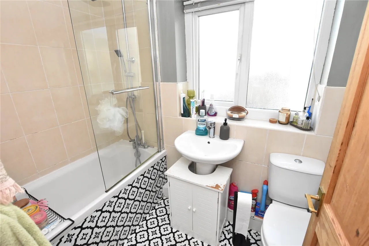 Holland Road, Old Whittington, S41, photo 10