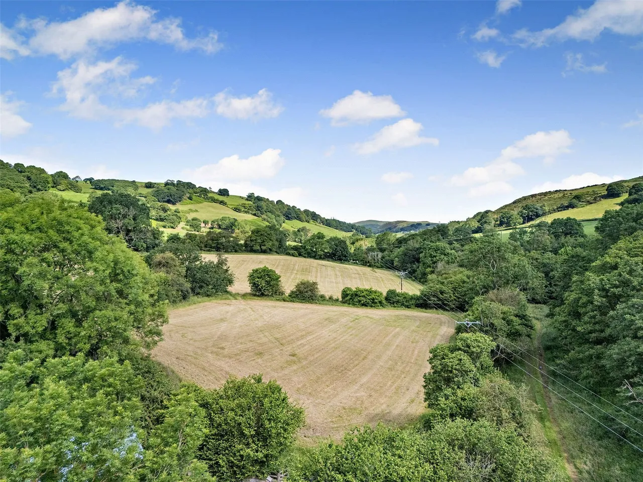 Bryn Rhyd Yr Arian, Llanfairtalhairn, LL22, photo 38
