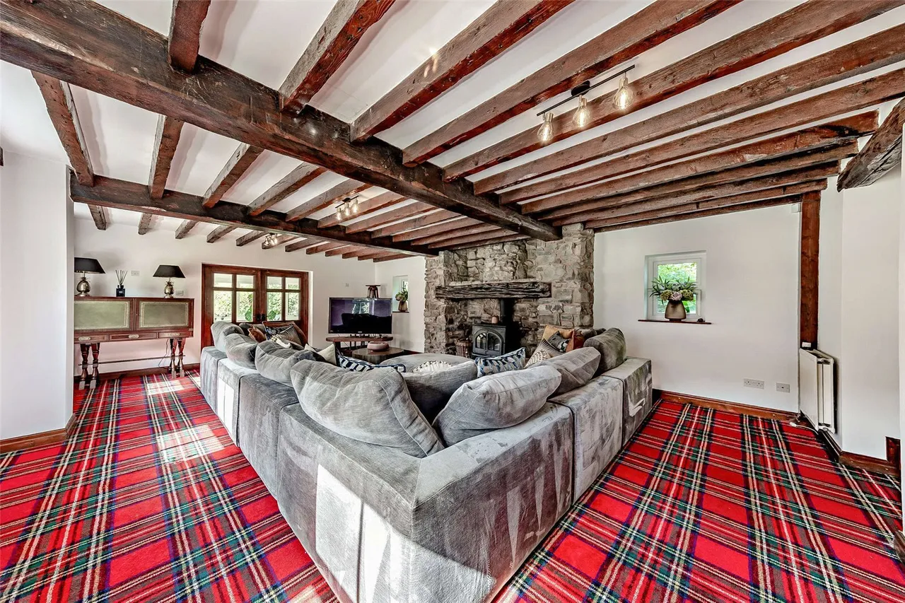 Bryn Rhyd Yr Arian, Llanfairtalhairn, LL22, photo 14