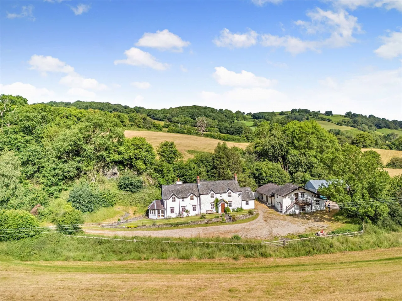 Bryn Rhyd Yr Arian, Llanfairtalhairn, LL22, photo 36