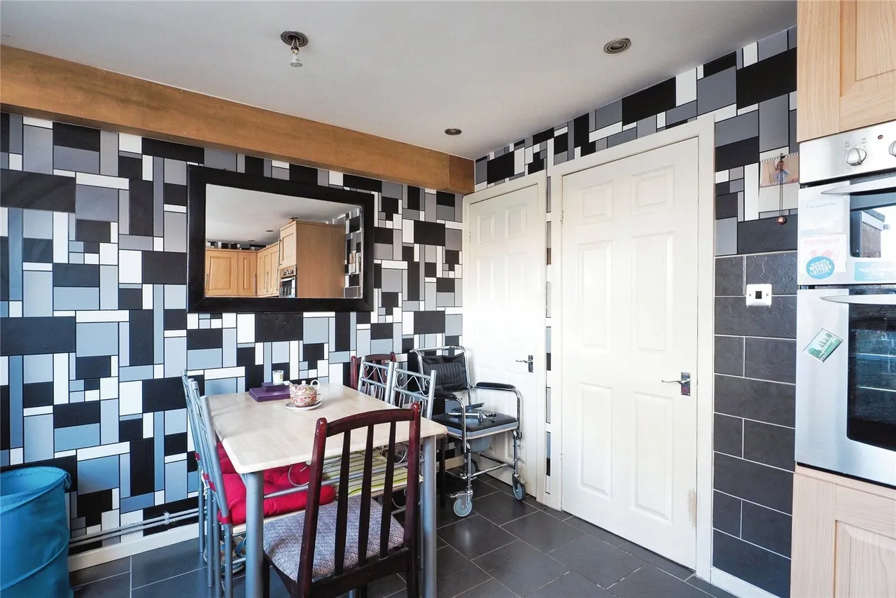 Sumburgh Road, Clifton, Nottingham, NG11, photo 9