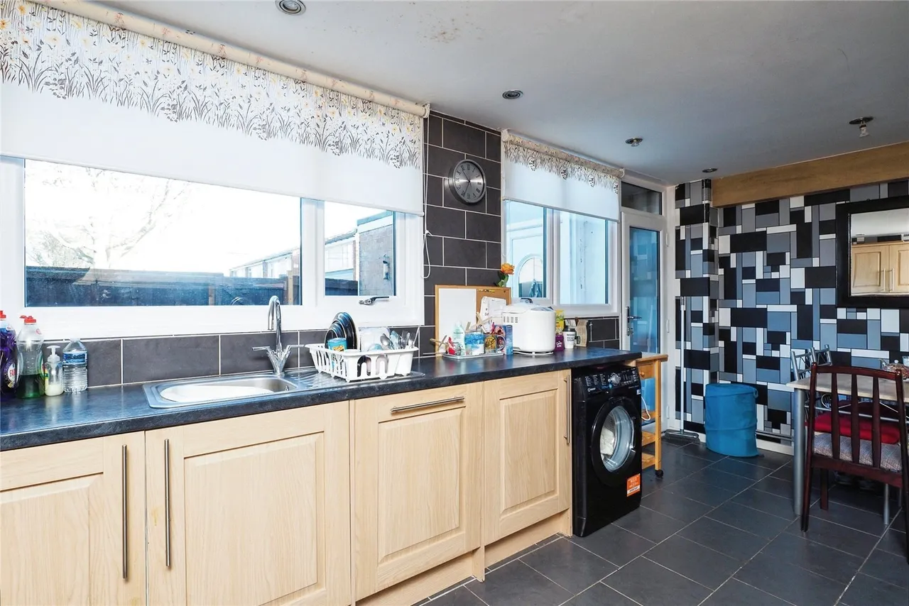 Sumburgh Road, Clifton, Nottingham, NG11, photo 10