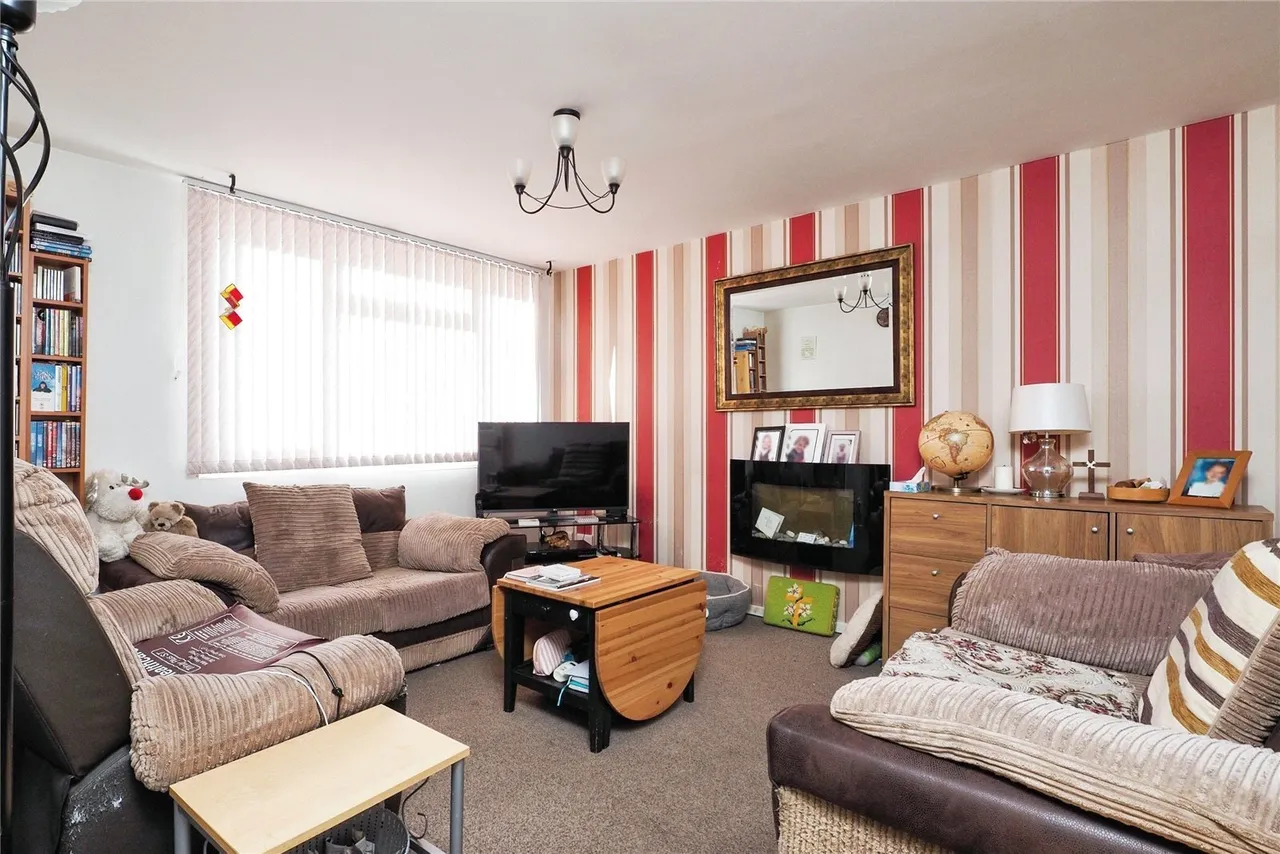 Sumburgh Road, Clifton, Nottingham, NG11, photo 3