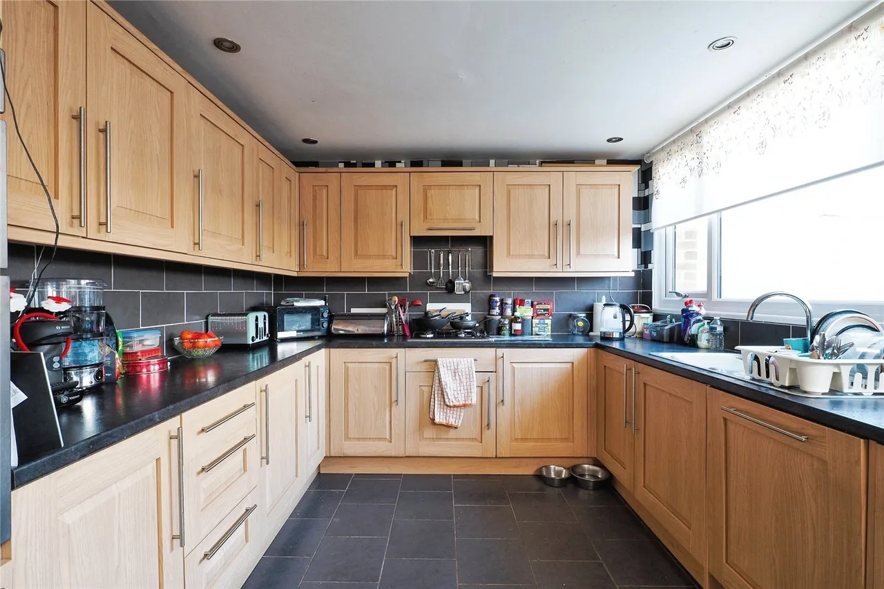 Sumburgh Road, Clifton, Nottingham, NG11, photo 8
