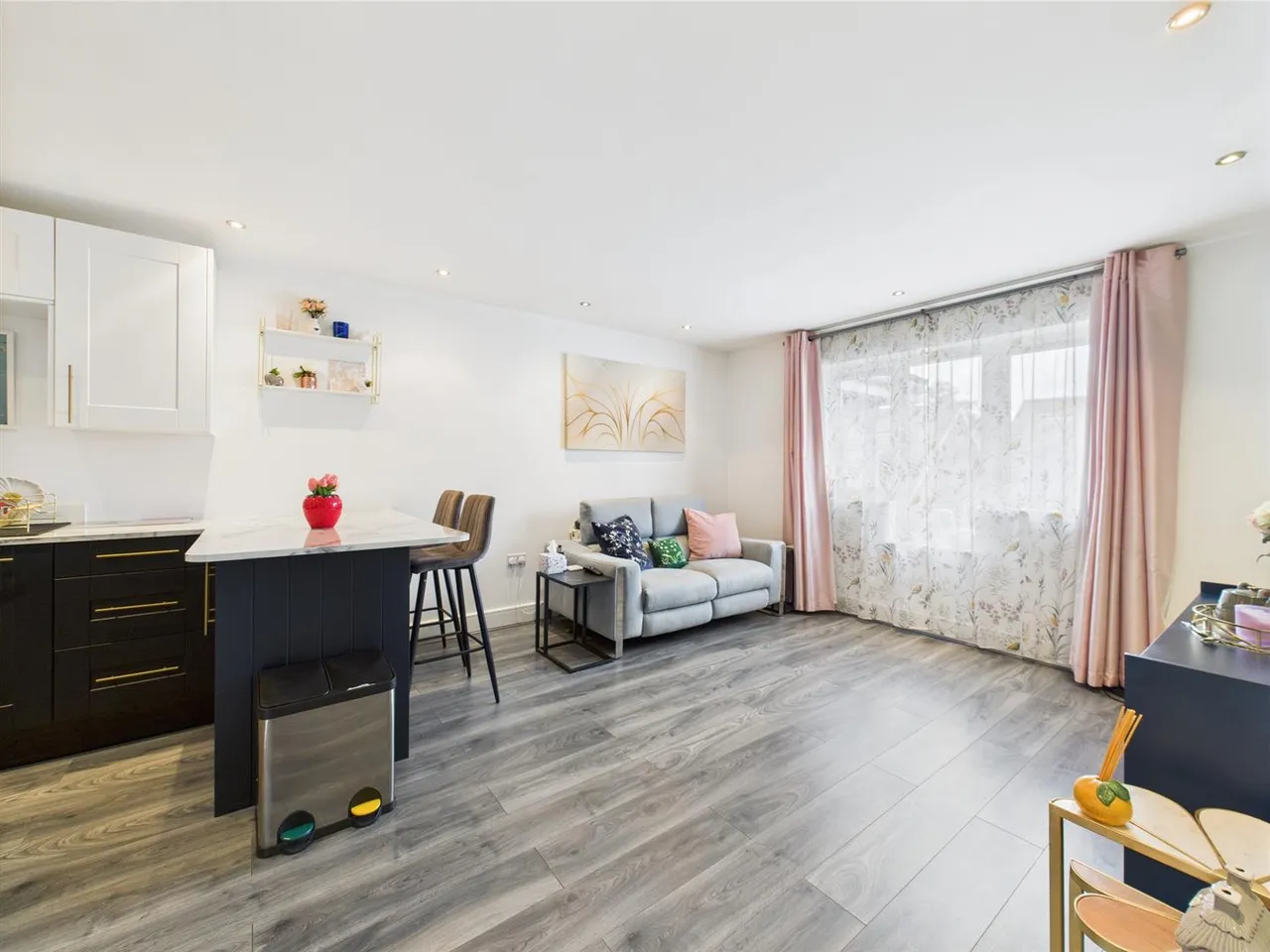 Coleridge Drive, Ruislip, Middlesex, HA4 8GT, photo 2