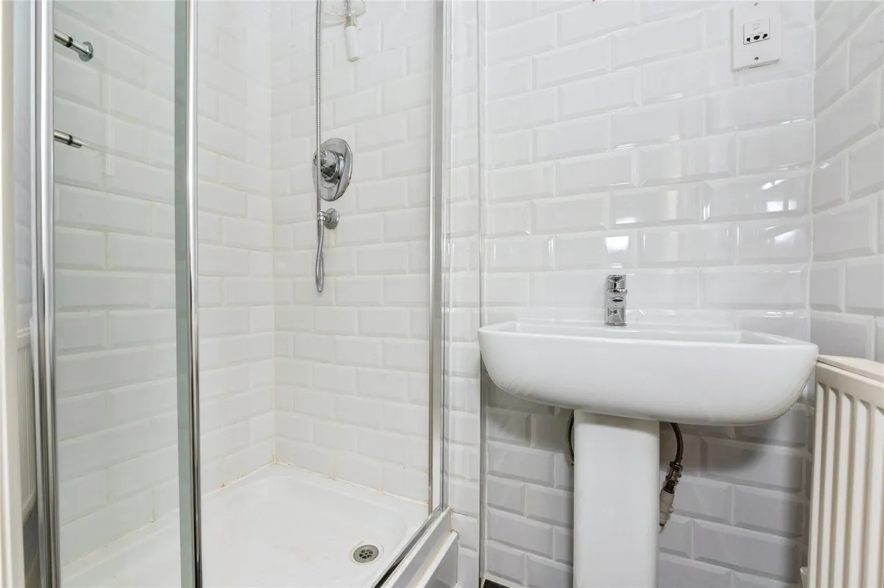 Weymouth Drive, Chafford Hundred, Grays, Essex, RM16, photo 10