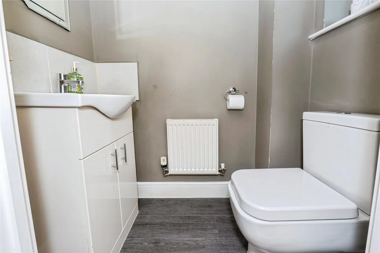 Weymouth Drive, Chafford Hundred, Grays, Essex, RM16, photo 8