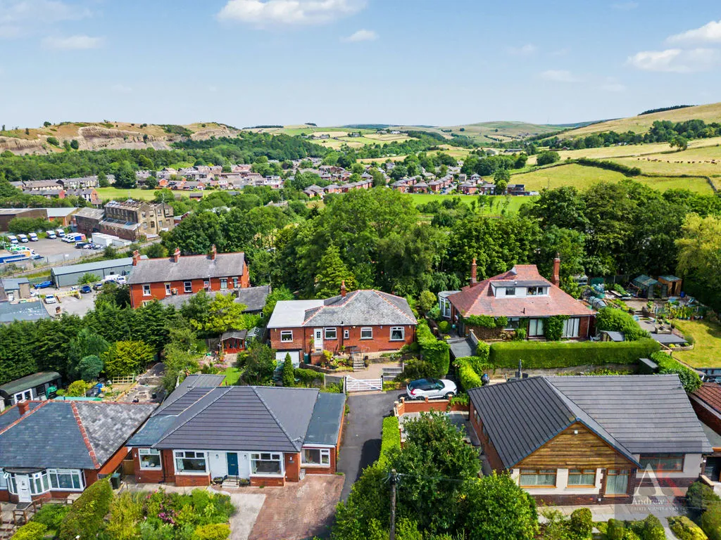 Spring Terrace Newhey, Rochdale OL16 4LZ, photo 30
