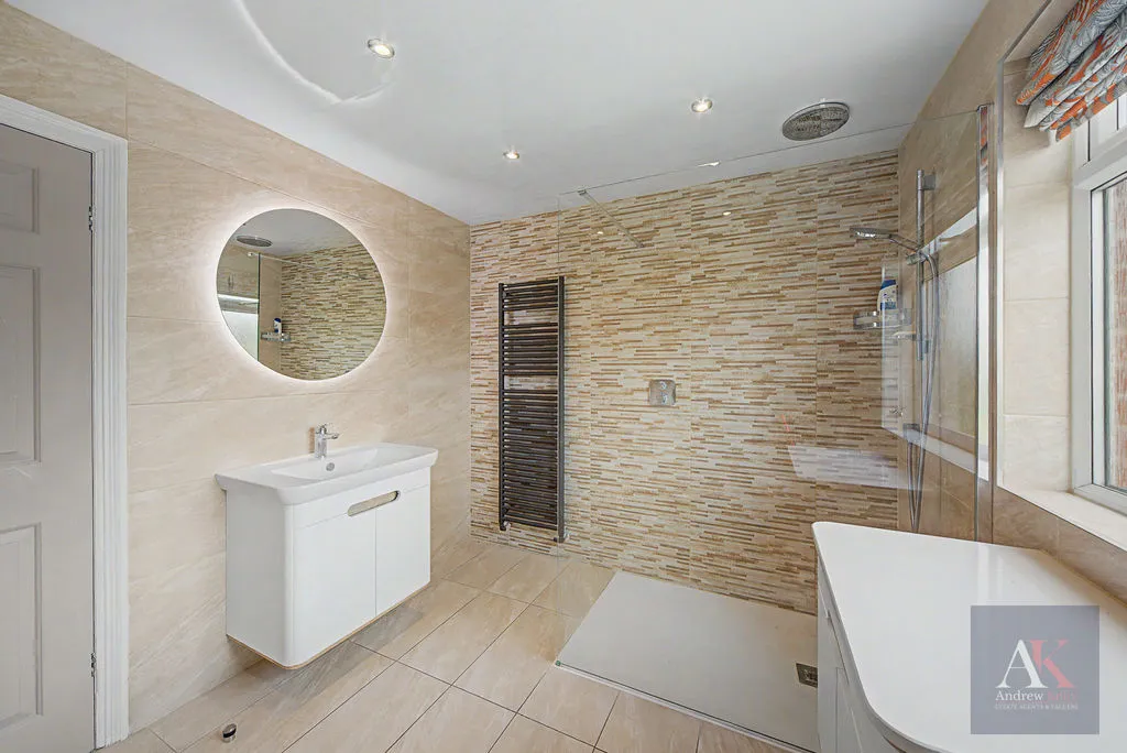 Spring Terrace Newhey, Rochdale OL16 4LZ, photo 18