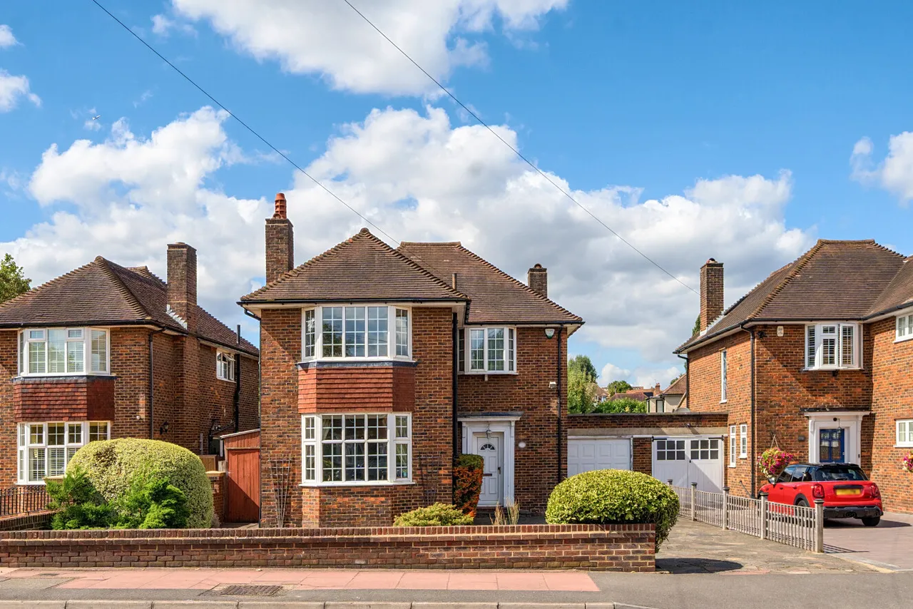 4 bed house for sale, Addington Road, West Wickham, BR4