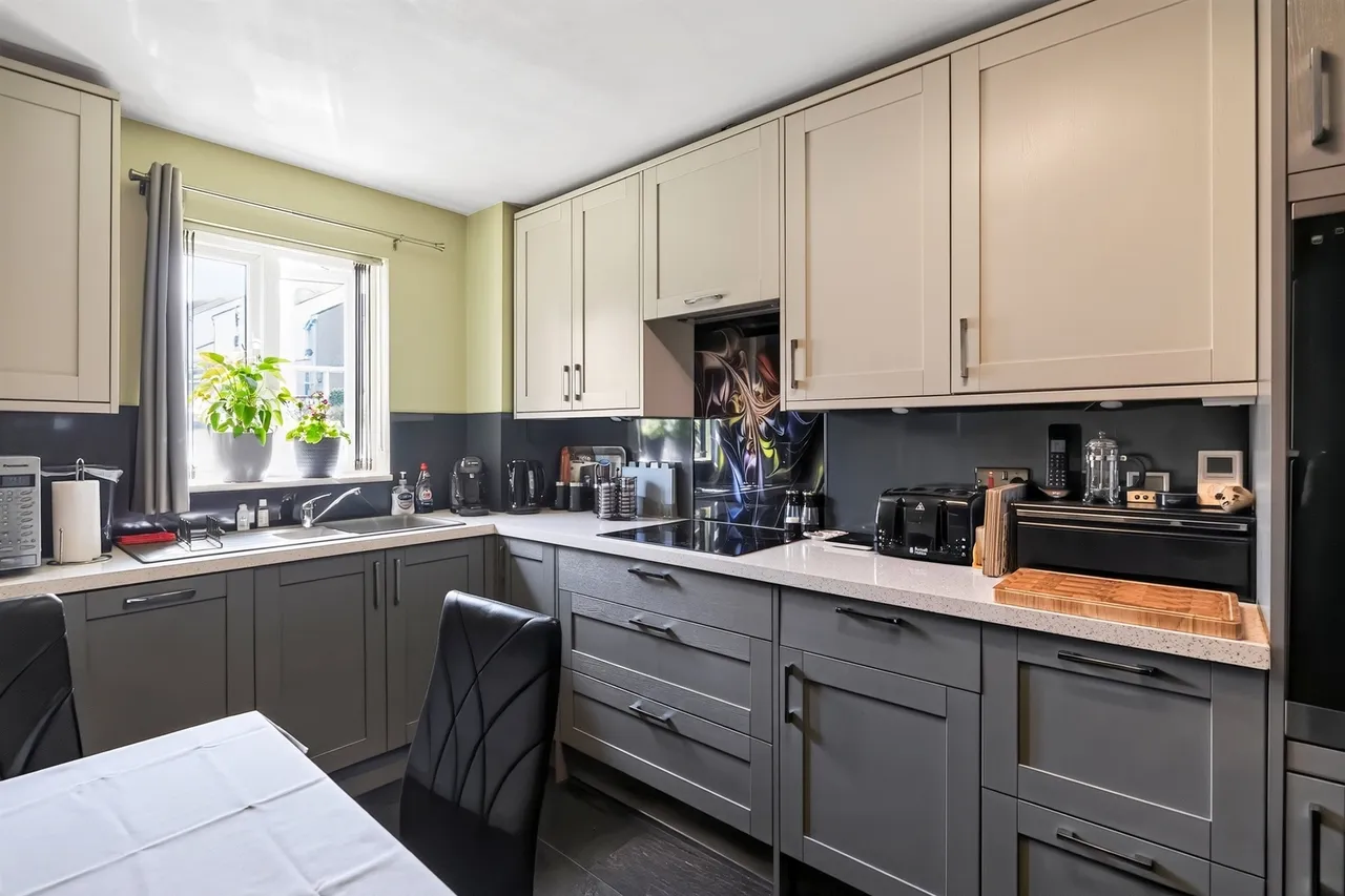 Barclay Drive, Elderslie, PA5, photo 6