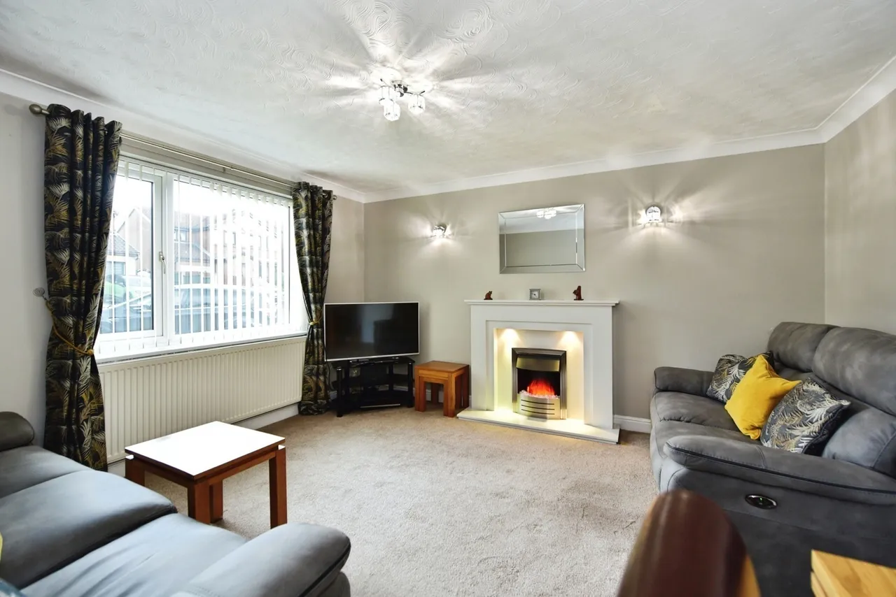 Foxcroft Drive, Killamarsh, Sheffield, Derbyshire, S21, photo 7