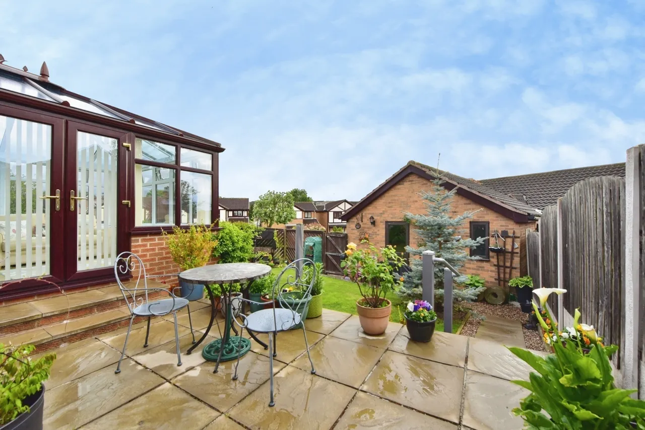 Foxcroft Drive, Killamarsh, Sheffield, Derbyshire, S21, photo 14