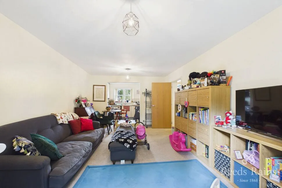 Laithe Hall Avenue, Cleckheaton, West Yorkshire, BD19, photo 2