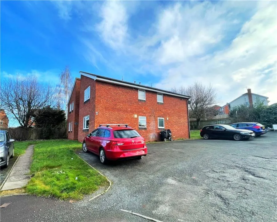 Henley Drive, Droitwich, WR9, photo 8