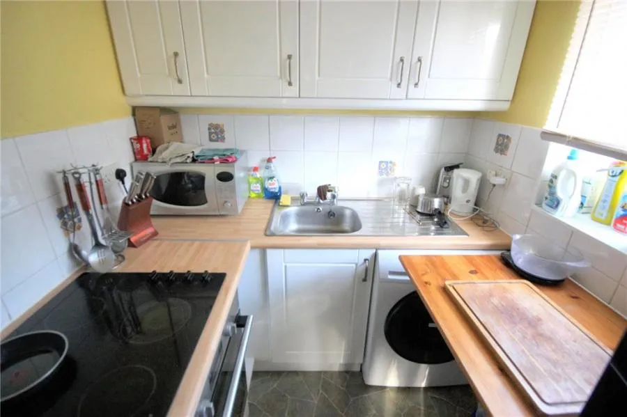 Henley Drive, Droitwich, WR9, photo 4