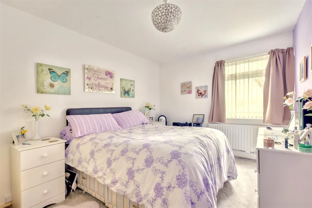 Cairns Close, Nottingham, NG5, photo 5