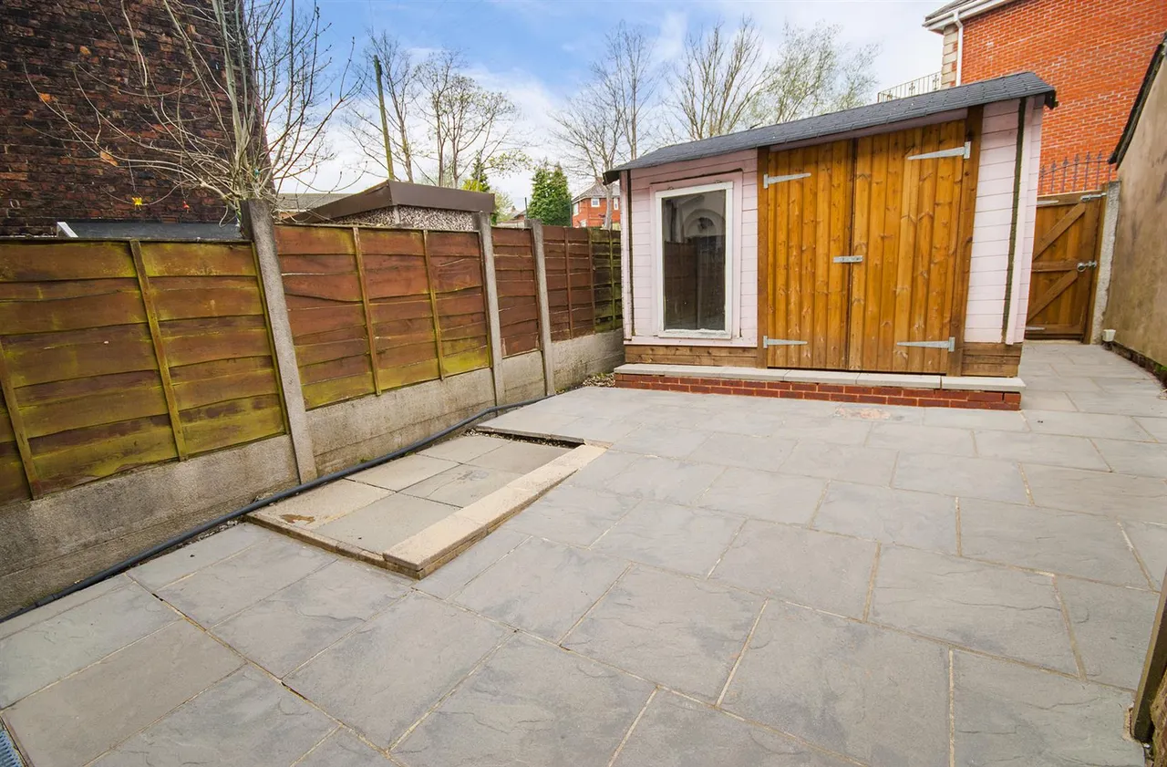 Pleasant Street, Walshaw, BL8, photo 9