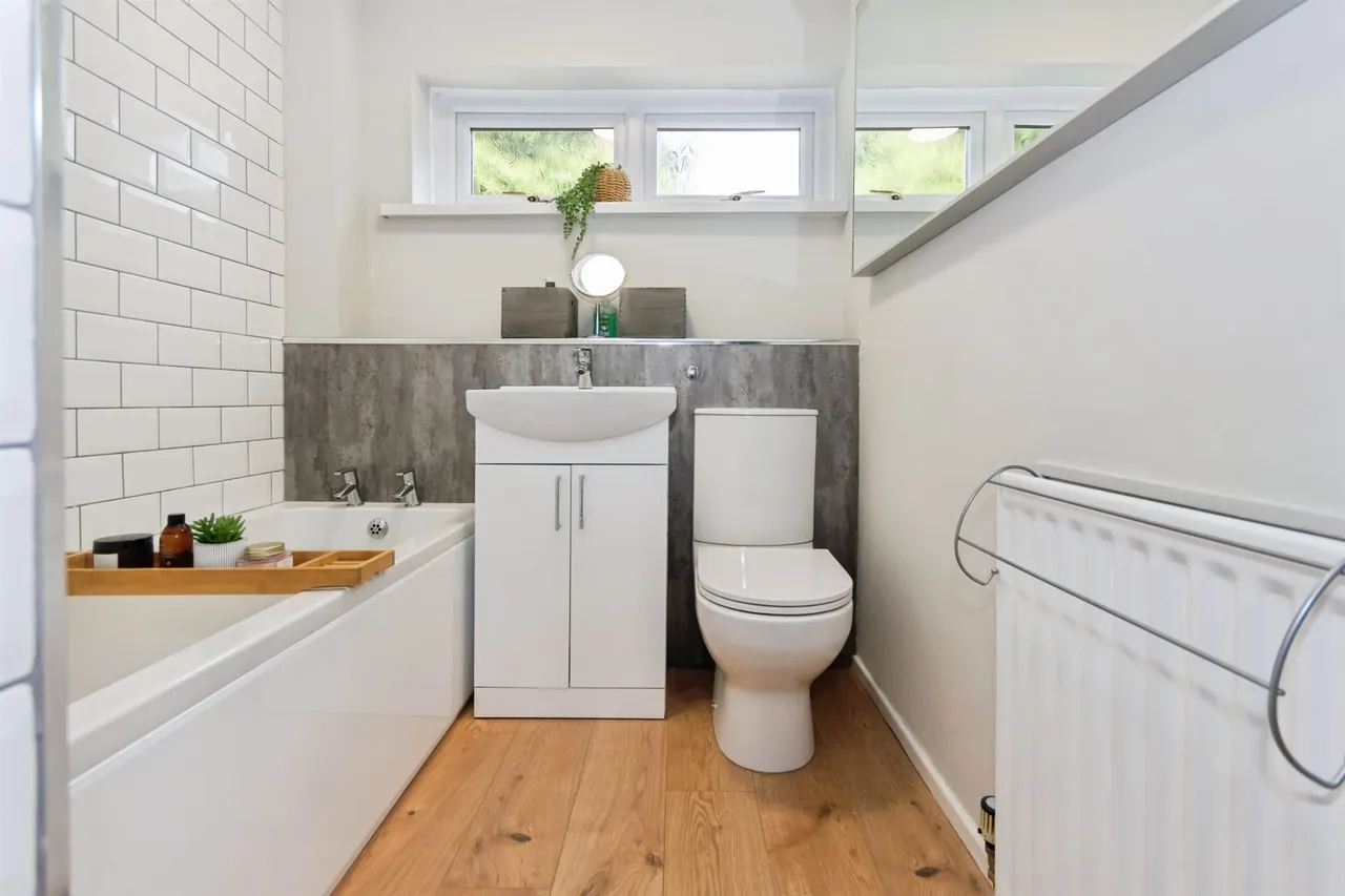 Rickyard Piece, Quinton, B32, photo 12