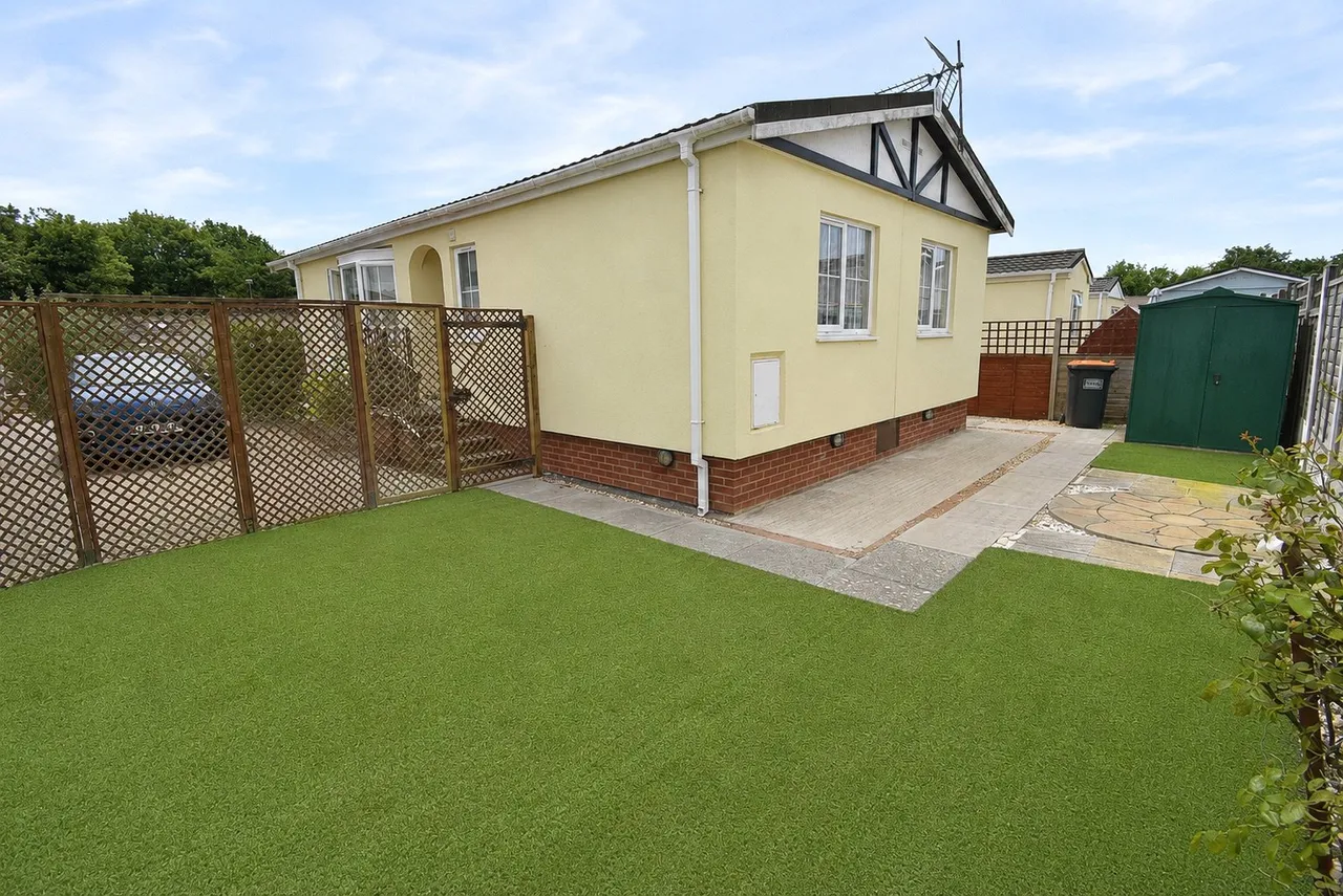 Residential Park, Caddington, photo 11