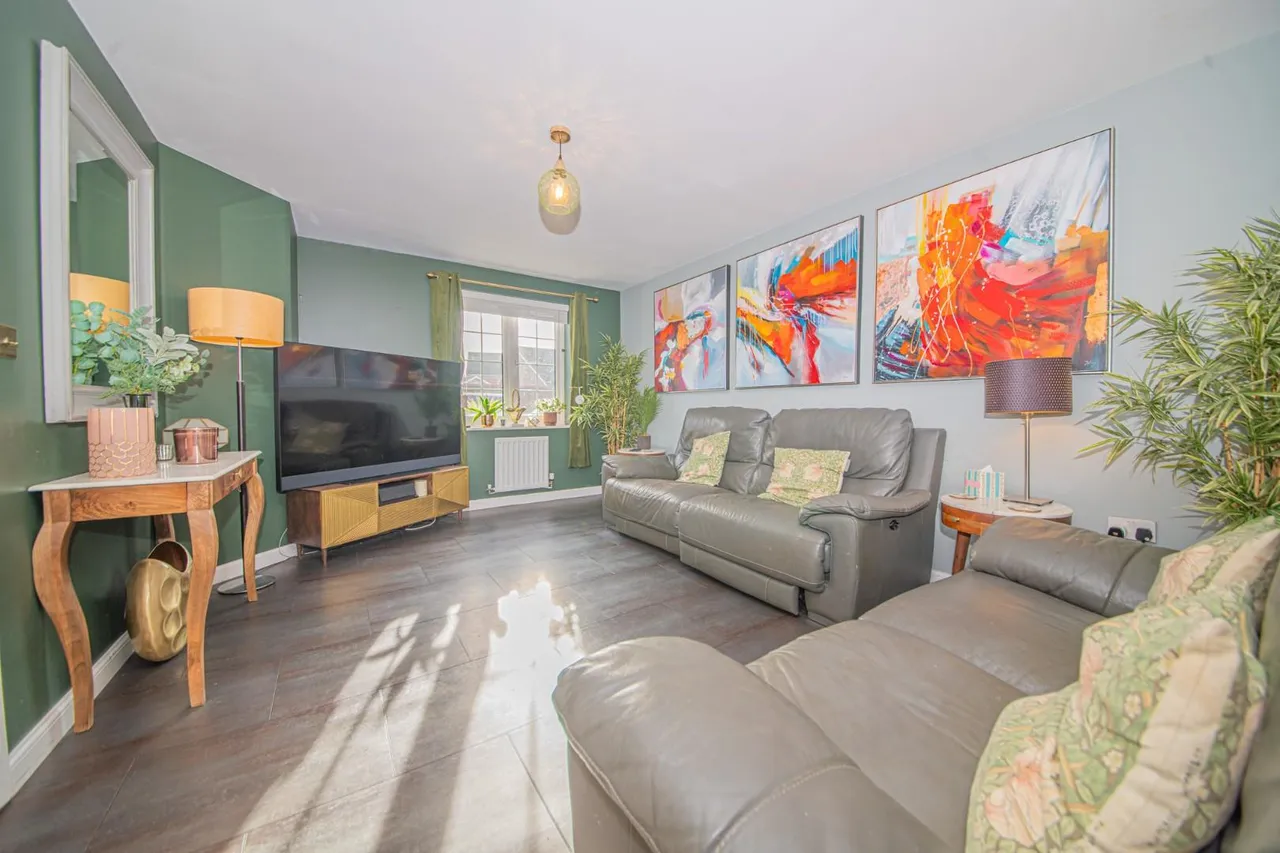 Viscount Gardens, Lakeside, Eastleigh, SO50 5UA, photo 2