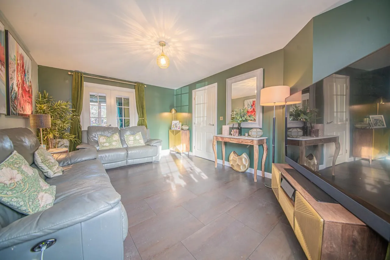 Viscount Gardens, Lakeside, Eastleigh, SO50 5UA, photo 3