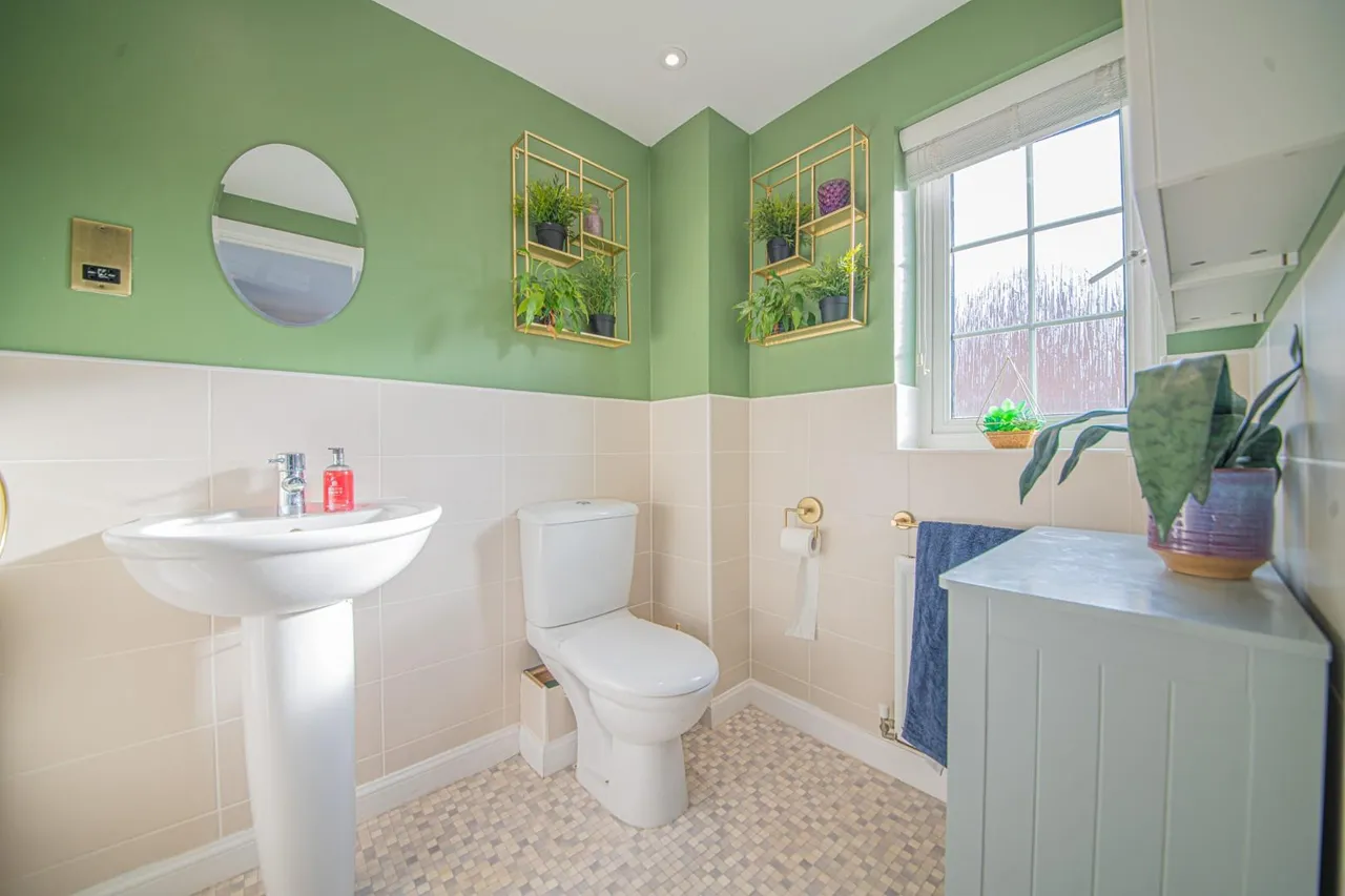 Viscount Gardens, Lakeside, Eastleigh, SO50 5UA, photo 9