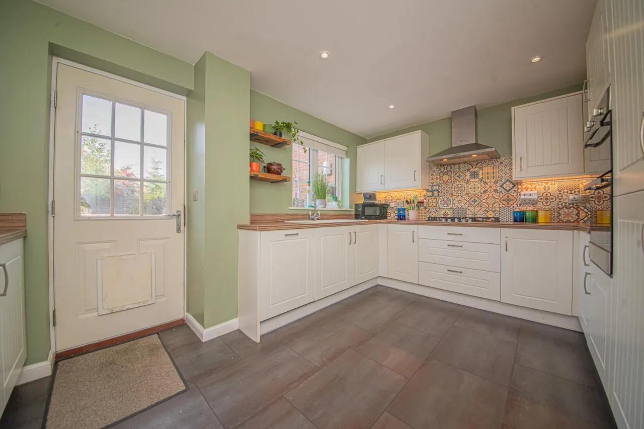 Viscount Gardens, Lakeside, Eastleigh, SO50 5UA, photo 4