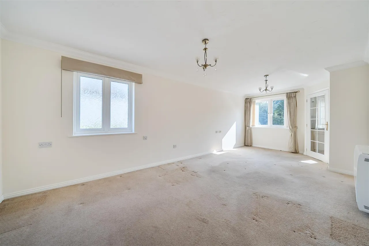 Trinity Street, Fareham, PO16, photo 2