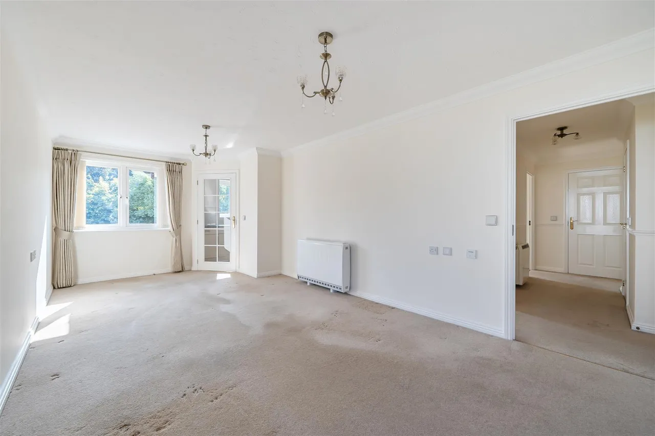 Trinity Street, Fareham, PO16, photo 3