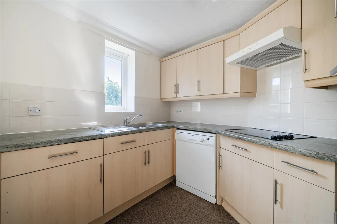 Trinity Street, Fareham, PO16, photo 4