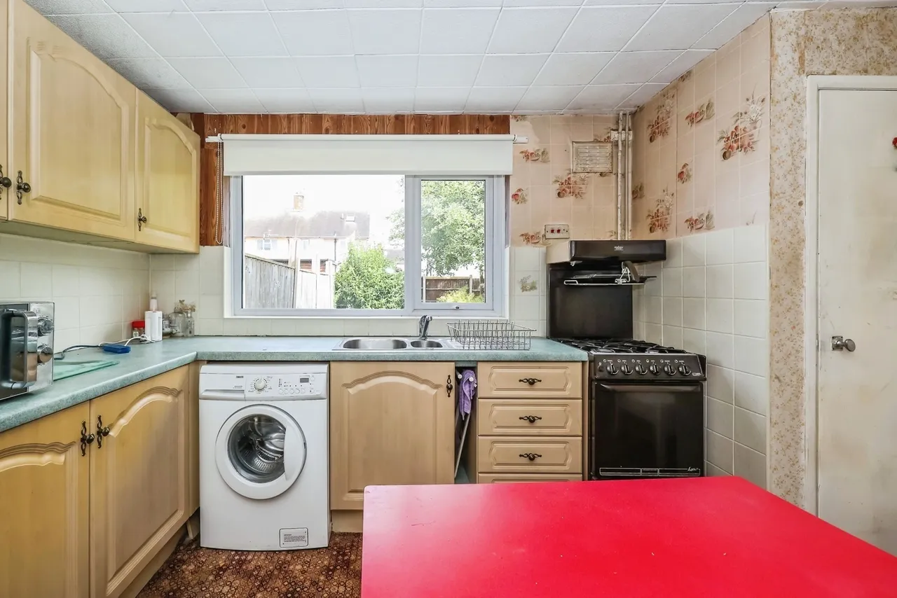 Thistledown Road, Clifton, Nottingham, NG11, photo 2