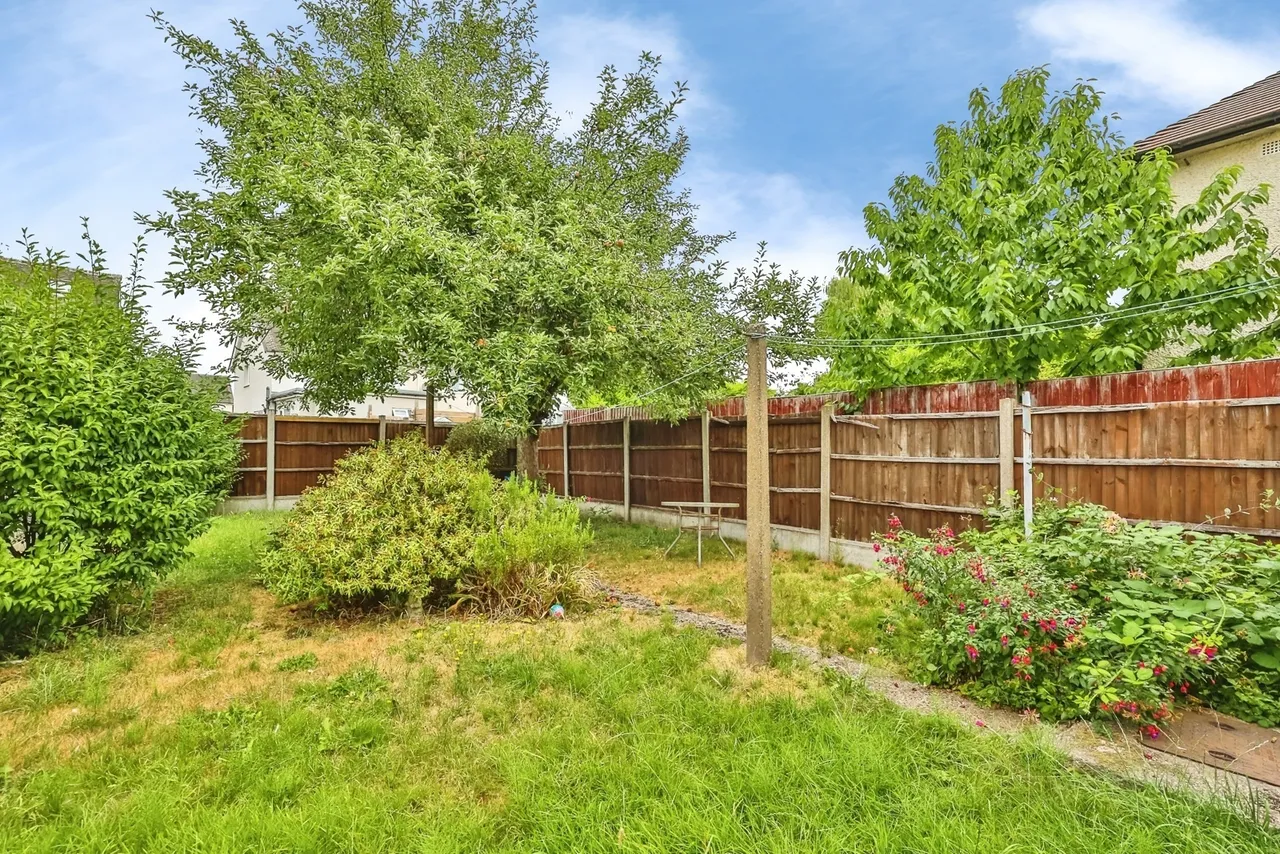 Thistledown Road, Clifton, Nottingham, NG11, photo 13