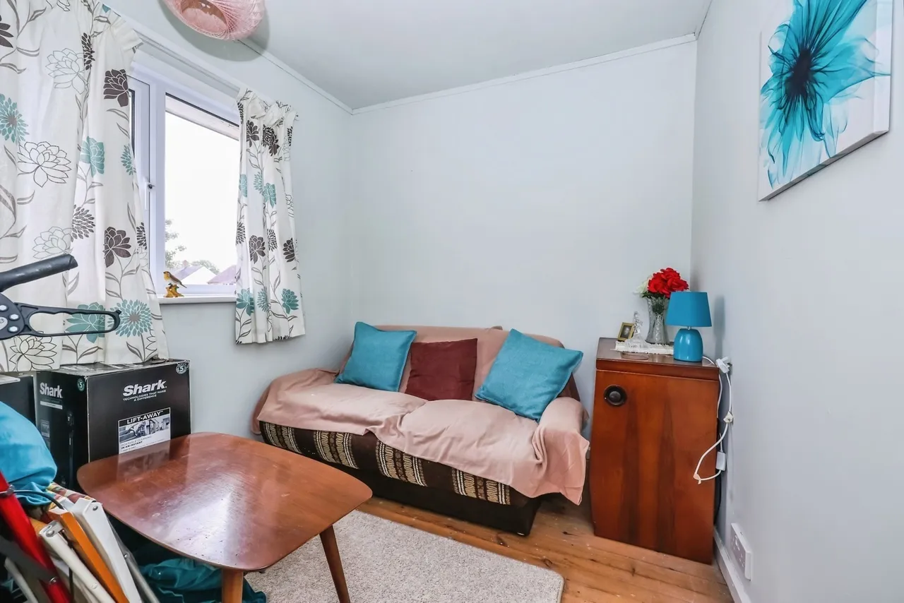 Thistledown Road, Clifton, Nottingham, NG11, photo 11