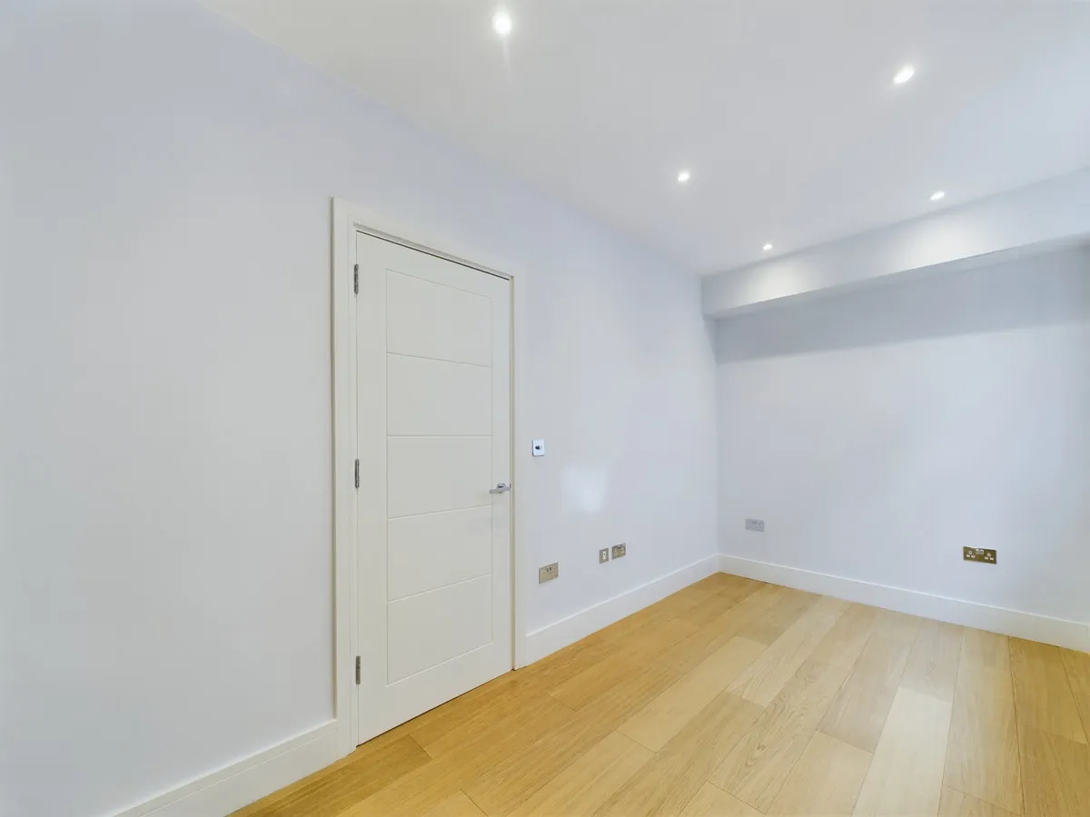 London, NW6, photo 18
