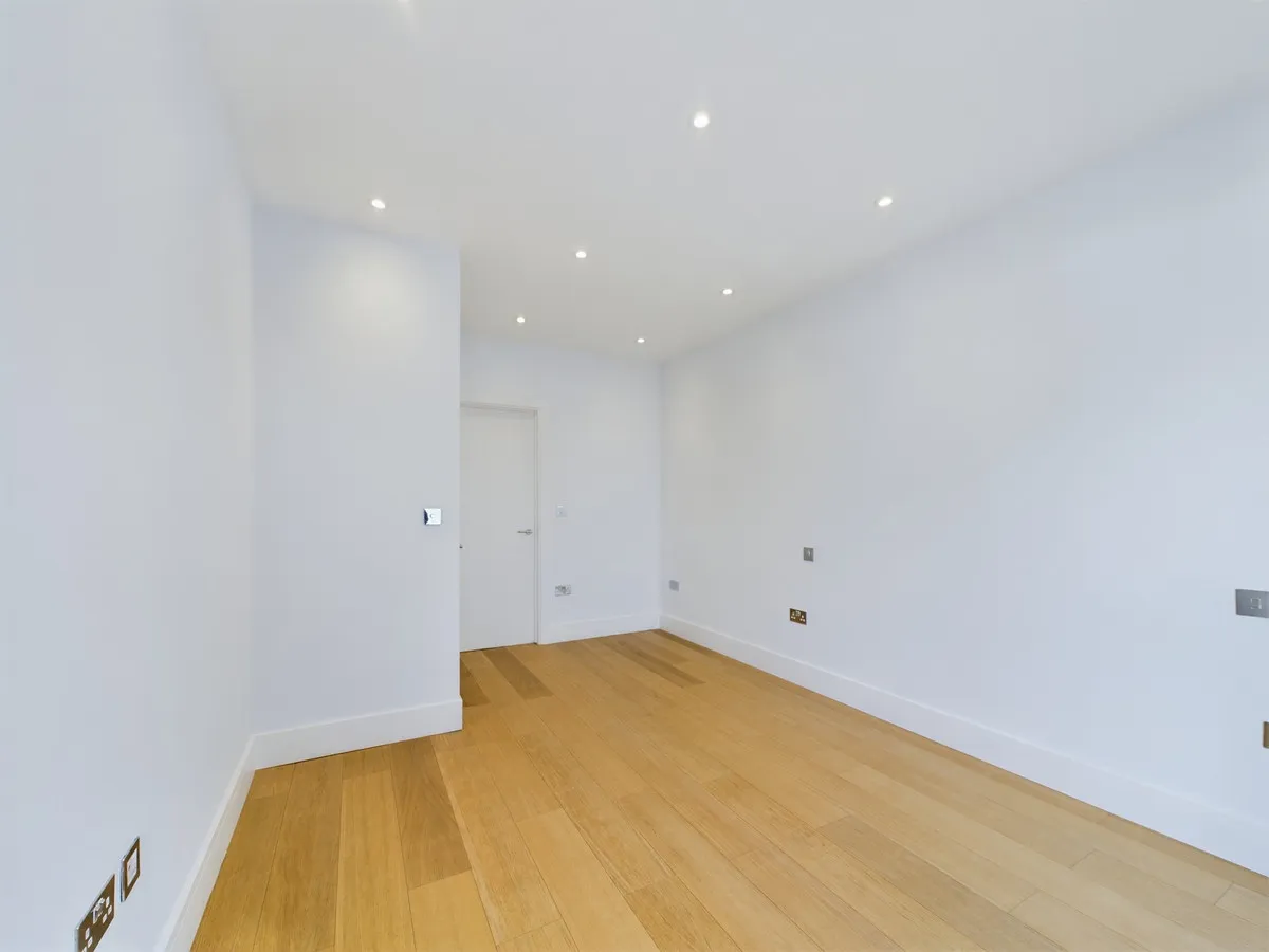 London, NW6, photo 16