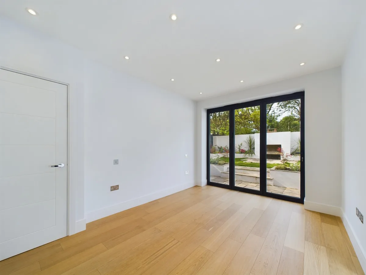 London, NW6, photo 5