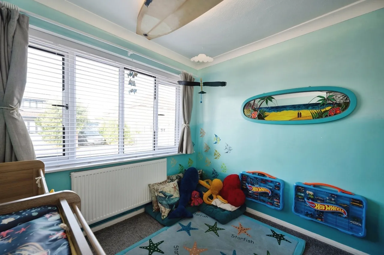 The Glade, Hayling Island, PO11, photo 14