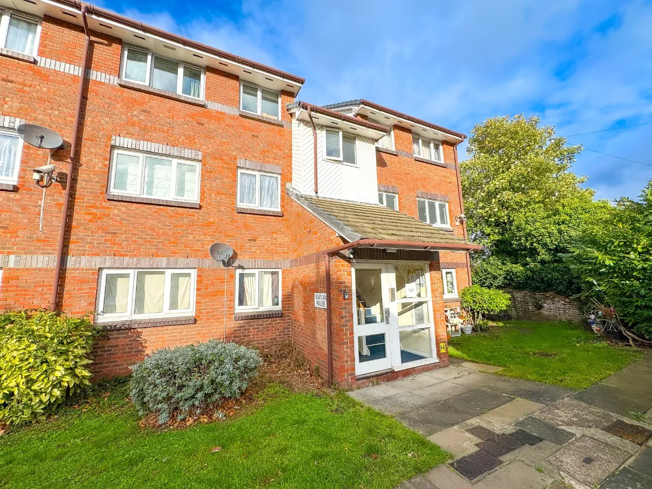 Newman House, 2 Garrison Close, Shooters Hill, London, SE18 4JD, photo 3