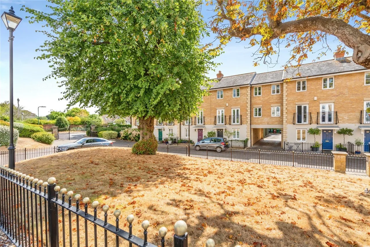 Woodlands Lane, Chichester, PO19, photo 20