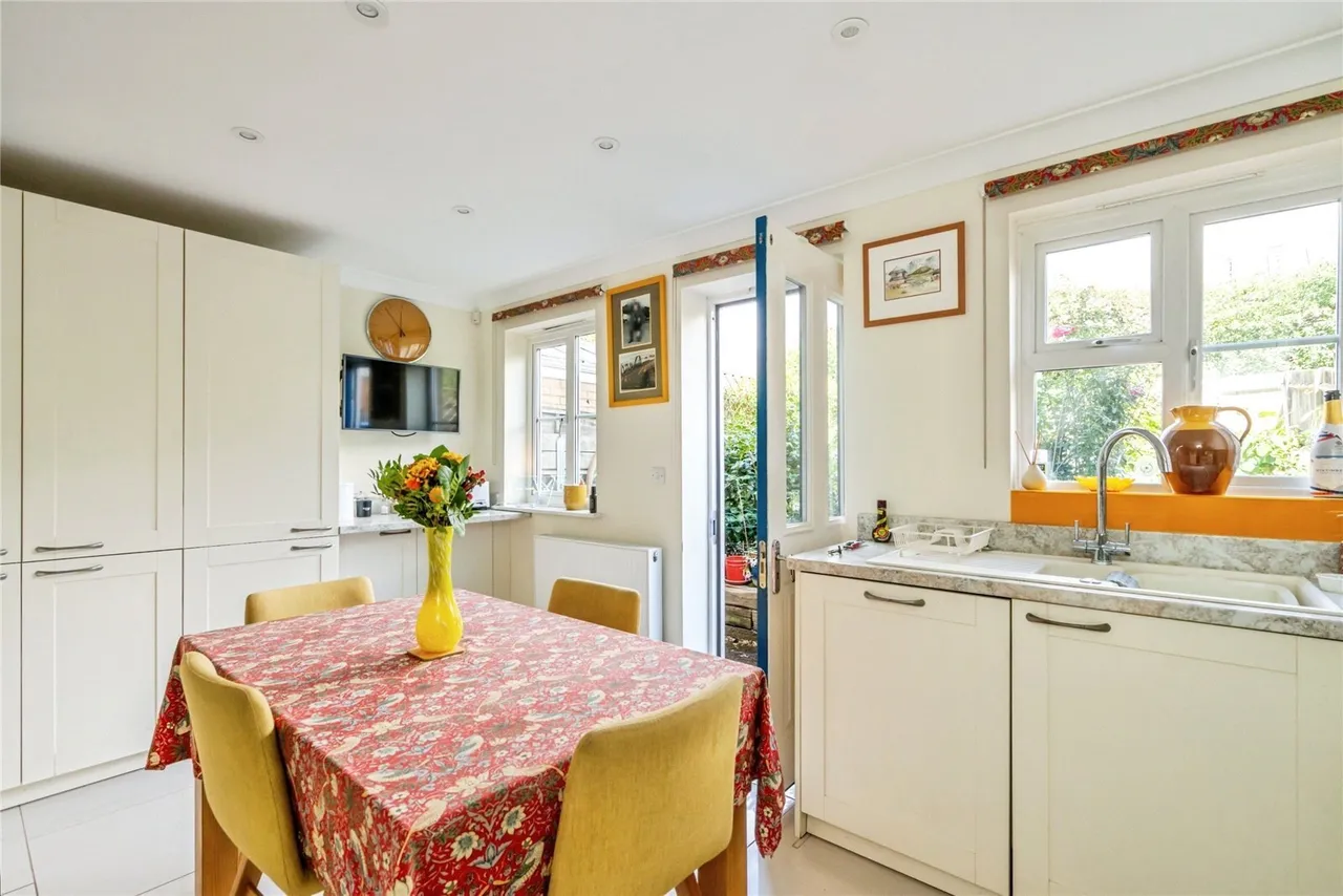 Woodlands Lane, Chichester, PO19, photo 11