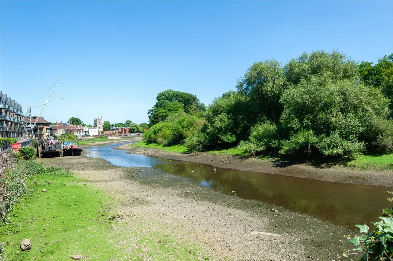 Lower Square, Old Isleworth, TW7, photo 20