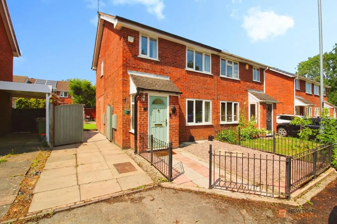 3 bed house for sale, Heathley Close, Leicester Forest East, LE3