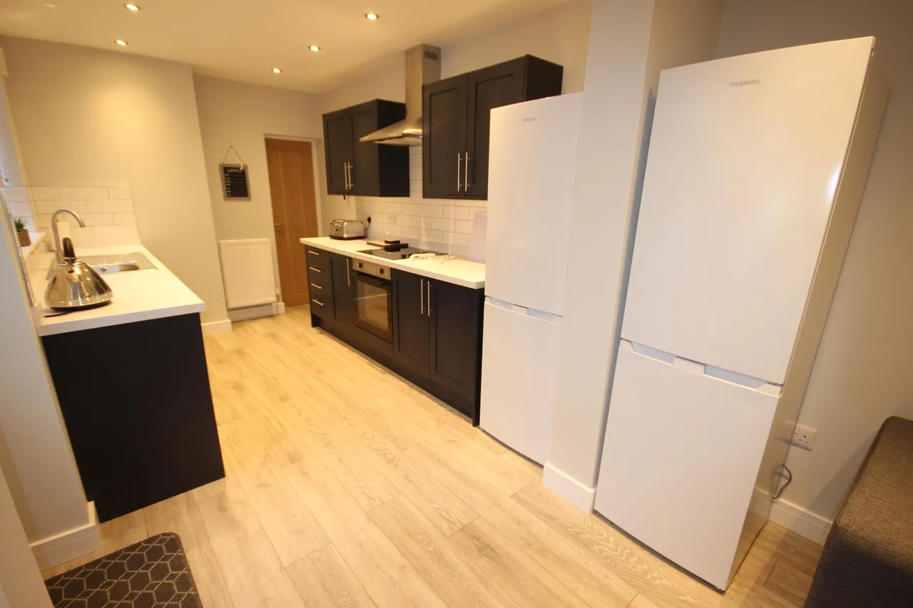 Belvedere Road, Burton upon Trent, DE13, photo 8